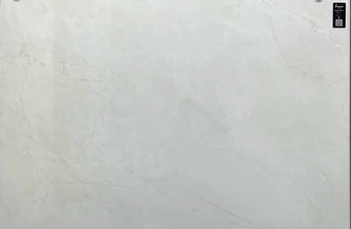 LUXOR BIANCO In a room