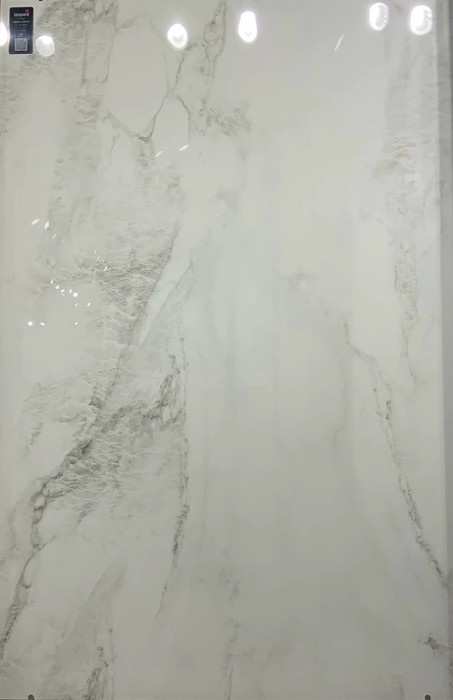 MARBLE WHITE In a room
