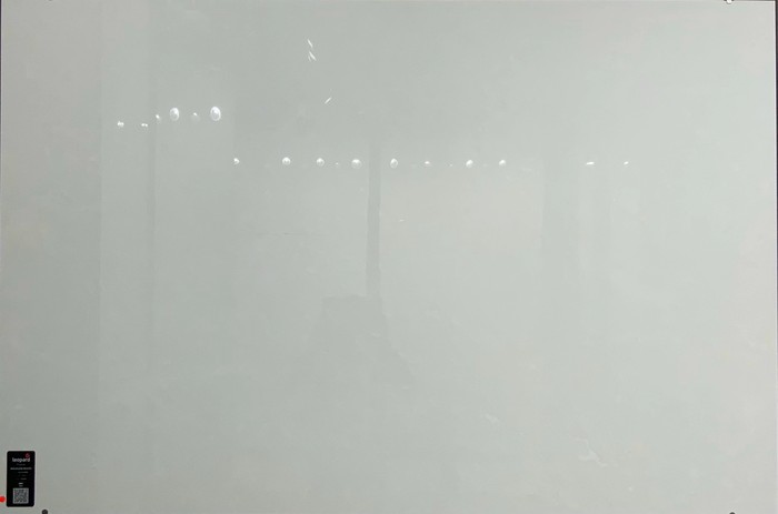 MAXICAN WHITE In a room