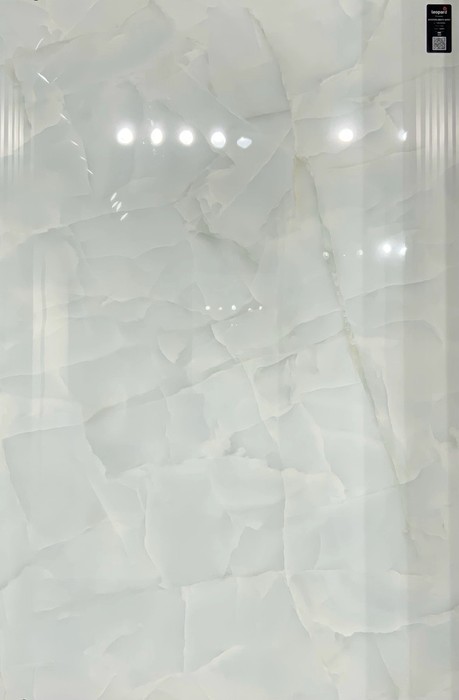 OYSTER ONYX MINT In a room