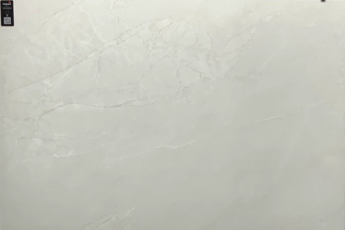 LUXOR BIANCO In a room