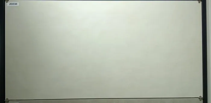 METIC BIANCO In a room