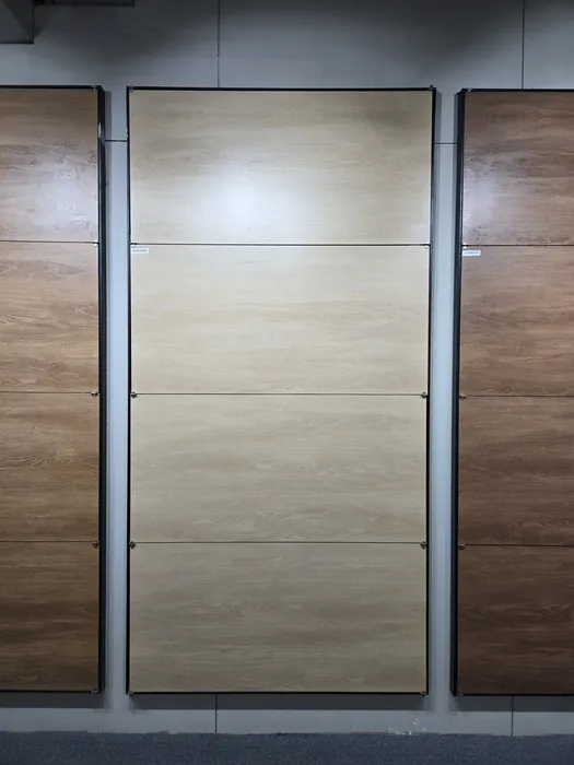 EMR_DIOR WOOD BEIGE In a room