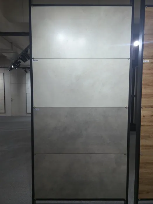 MR-12087 In a room