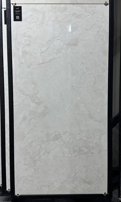 IC_CRESTOLA BIANCO In a room