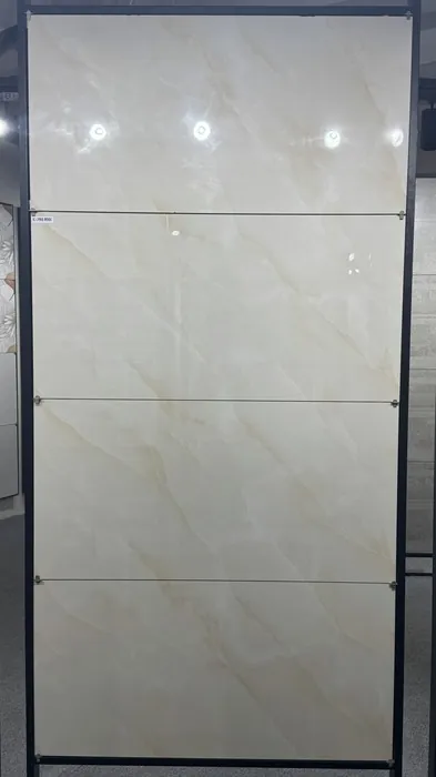 IC_LYRIS BEIGE In a room