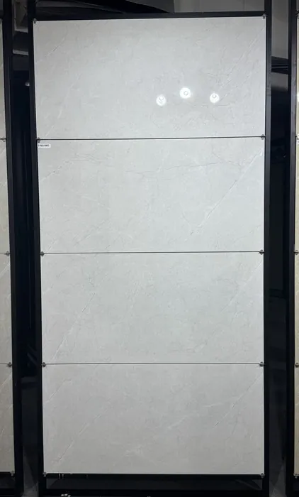 IC_NEBULA BIANCO In a room