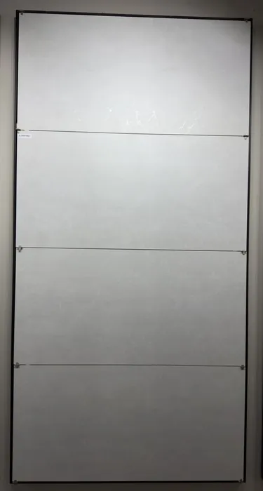 DG_SPERRO BIANCO In a room