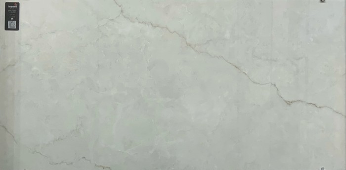 ESTILO GREY In a room