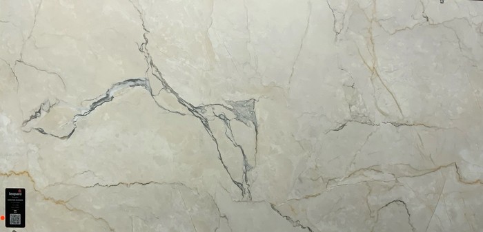 CANYON BIANCO In a room